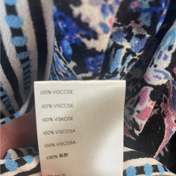 Free People size (XS) Boho low V neck crop top. - Picture 4 of 6